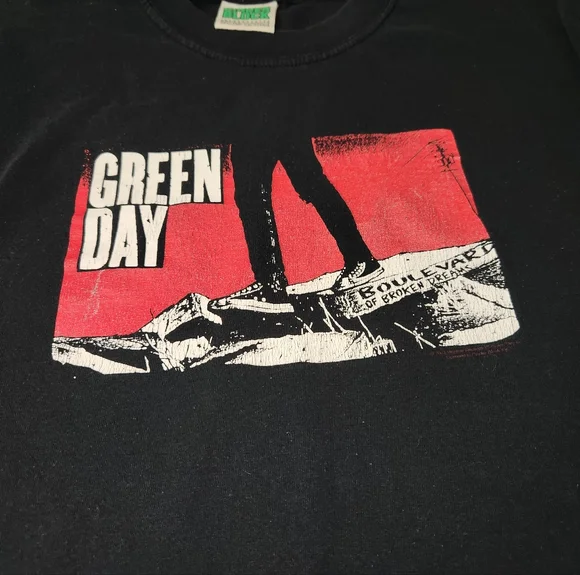 Green Day Shirt - Picture 7 of 11